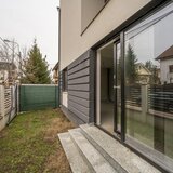 Metrou Pacii se preda finisata 4 bai, 3 dormitoare, curte, parcare